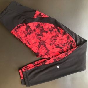 Lululemon train times 7/8 tight